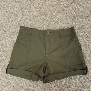Social Standard By Sanctuary Olive Green Women's Shorts Sz XS 4" Inseam Cotton